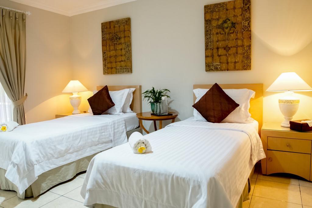 Topaz Guest House Джакарта Екстериор снимка