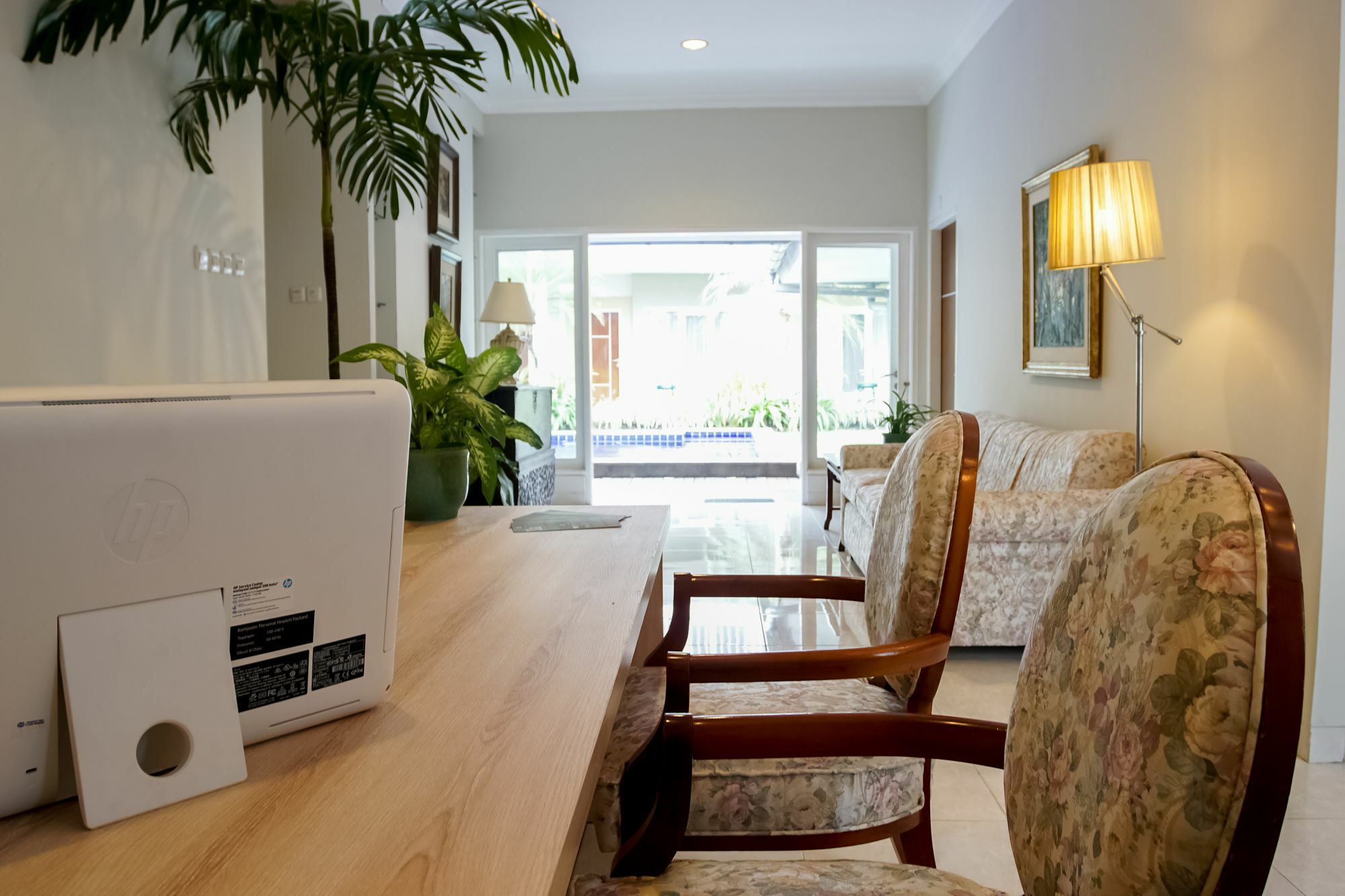 Topaz Guest House Джакарта Екстериор снимка